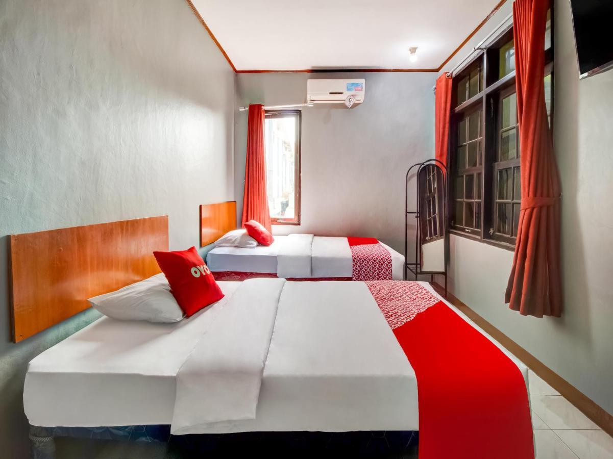Oyo 3750 Elder Guest House Бандунг Екстер'єр фото